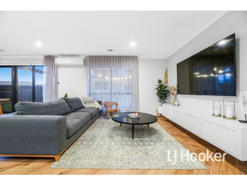 21 Camelia Drive, Bunyip VIC 3815