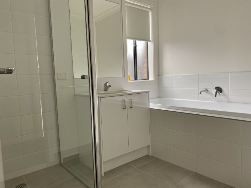 11 Pennine Circuit, Officer VIC 3809