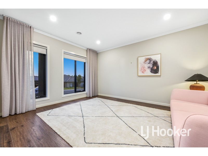 46 Meadowlea Crescent, Pakenham VIC 3810