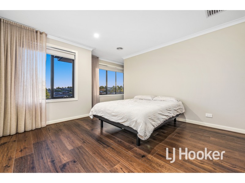 46 Meadowlea Crescent, Pakenham VIC 3810