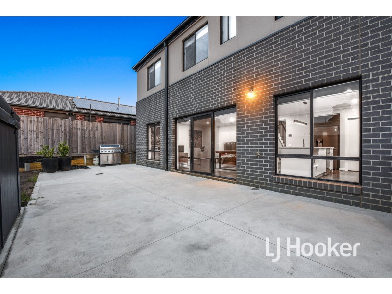 46 Meadowlea Crescent, Pakenham VIC 3810
