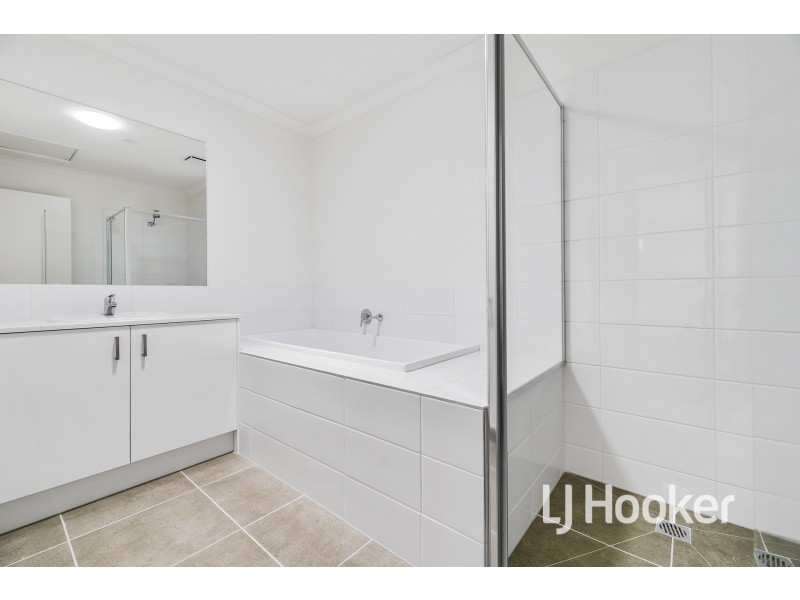 247 Princes Highway, Officer VIC 3809