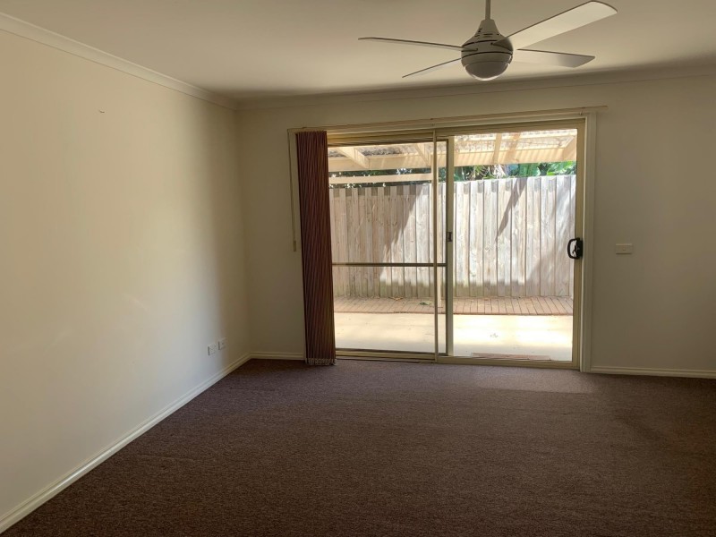 3/9 Henty Street, Pakenham VIC 3810