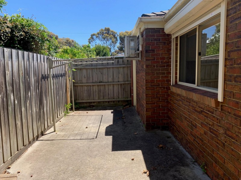 3/9 Henty Street, Pakenham VIC 3810