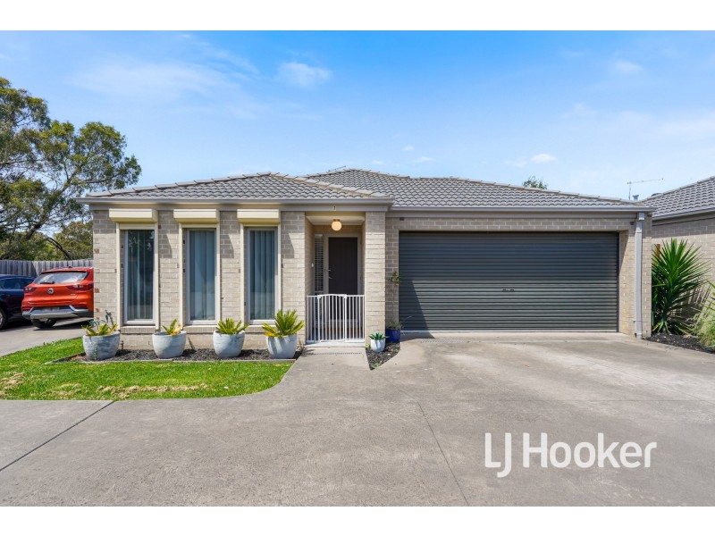 7/34 Sir Thomas Drive, Pakenham VIC 3810