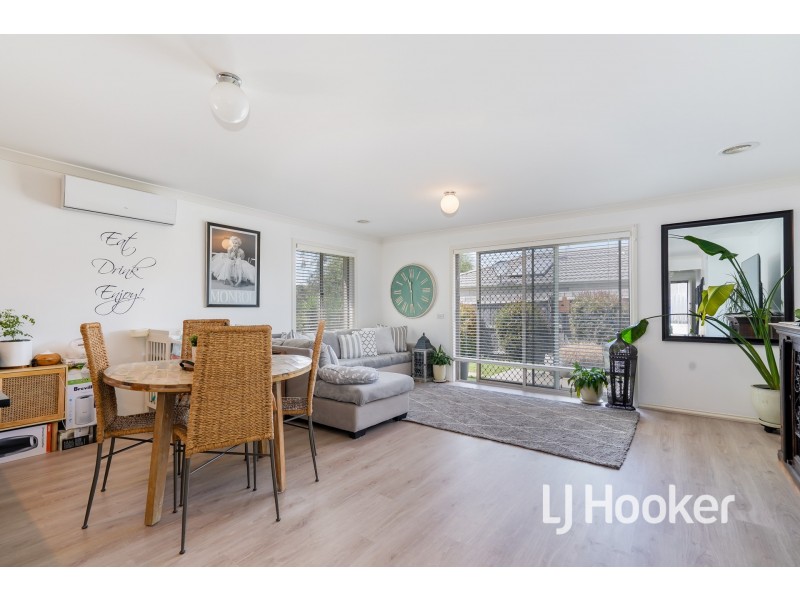 7/34 Sir Thomas Drive, Pakenham VIC 3810