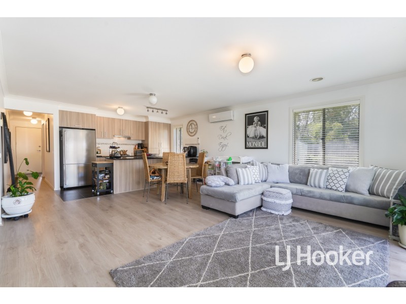 7/34 Sir Thomas Drive, Pakenham VIC 3810