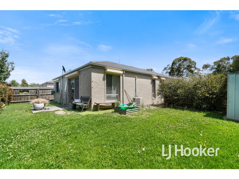 7/34 Sir Thomas Drive, Pakenham VIC 3810