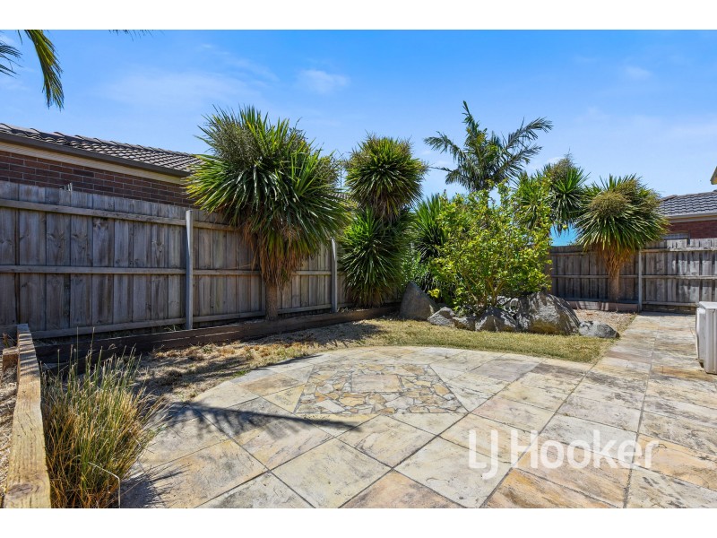 17 Grand Central Boulevard, Pakenham VIC 3810