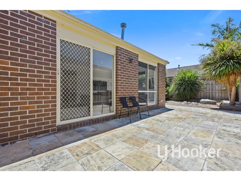 17 Grand Central Boulevard, Pakenham VIC 3810