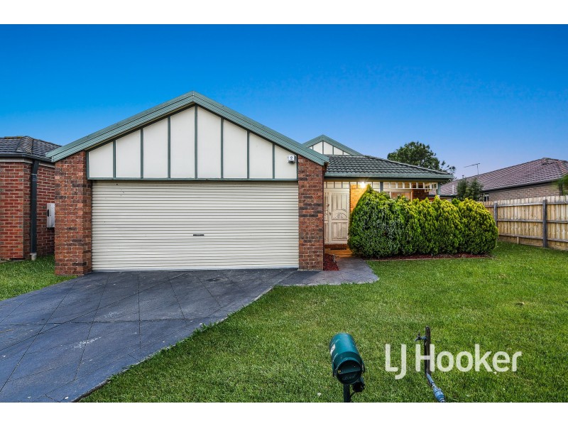 2 Gillian Place, Pakenham VIC 3810