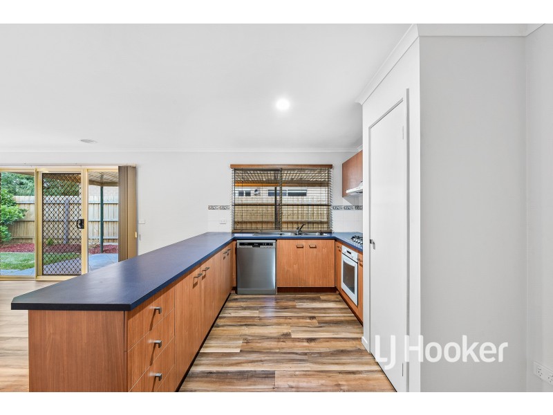 2 Gillian Place, Pakenham VIC 3810