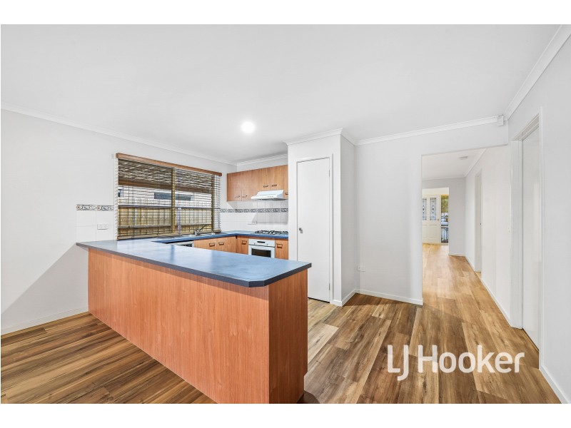 2 Gillian Place, Pakenham VIC 3810