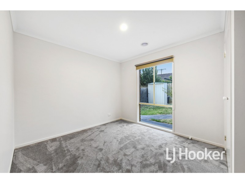 2 Gillian Place, Pakenham VIC 3810