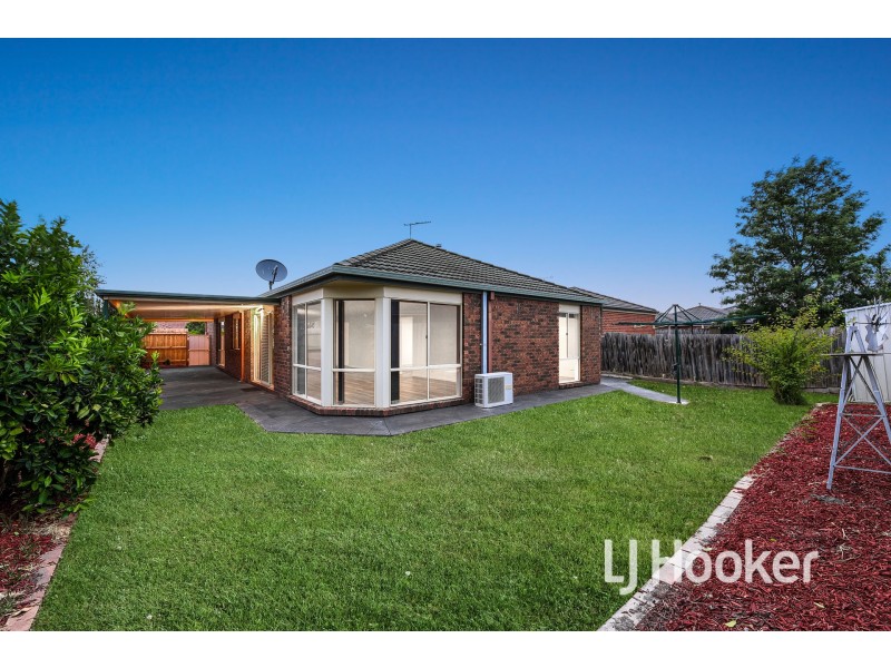 2 Gillian Place, Pakenham VIC 3810