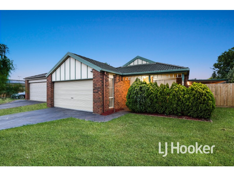 2 Gillian Place, Pakenham VIC 3810