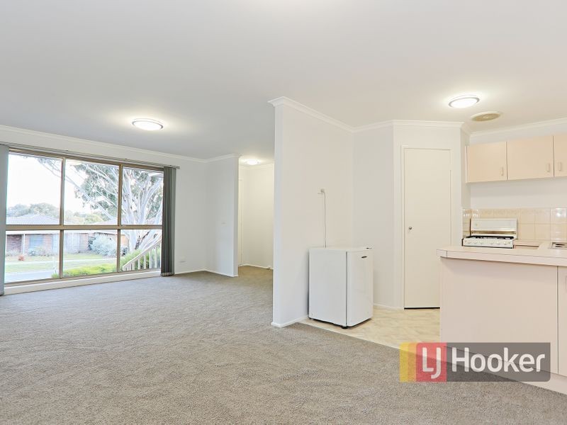 12 Balmoral Way, Pakenham VIC 3810