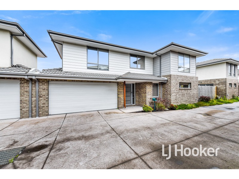 8 Nemo Street, Pakenham VIC 3810