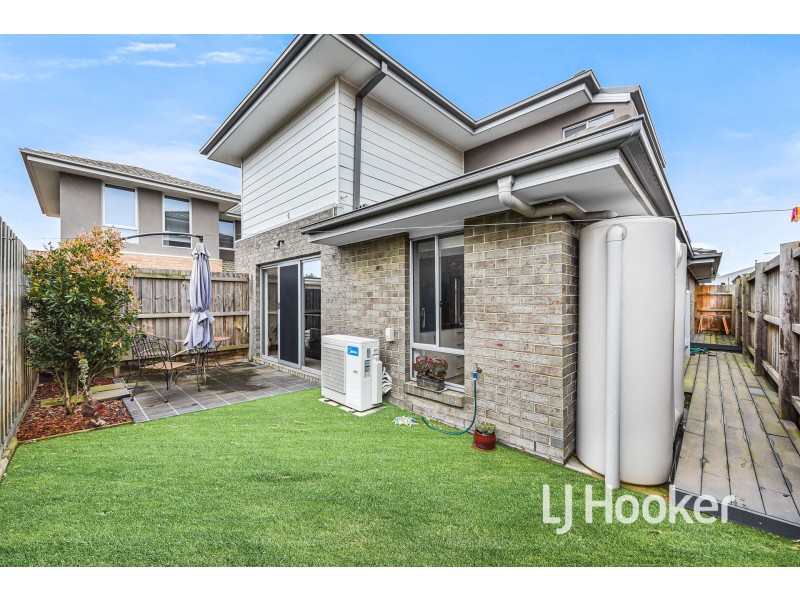8 Nemo Street, Pakenham VIC 3810