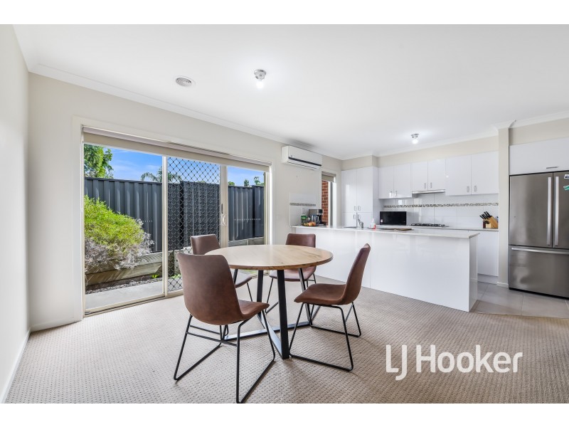 19 Havana Parade, Pakenham VIC 3810