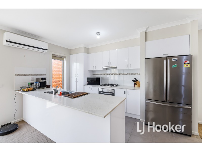 19 Havana Parade, Pakenham VIC 3810