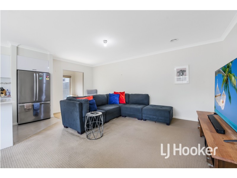 19 Havana Parade, Pakenham VIC 3810