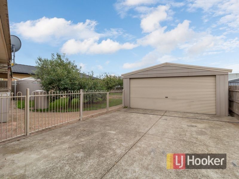 10 Charles Street, Pakenham VIC 3810