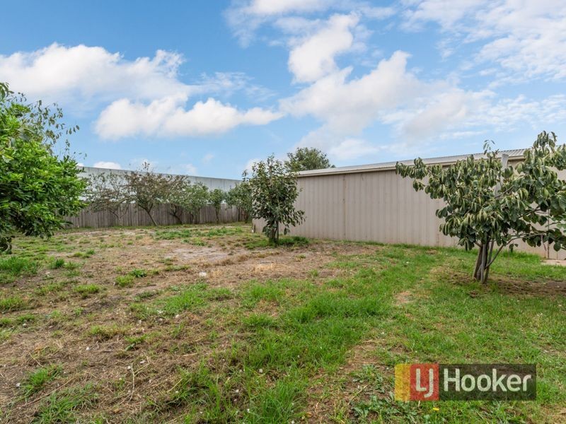 10 Charles Street, Pakenham VIC 3810