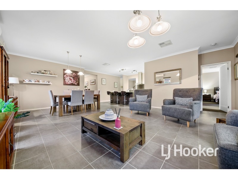 7 Ibis Close, Pakenham VIC 3810