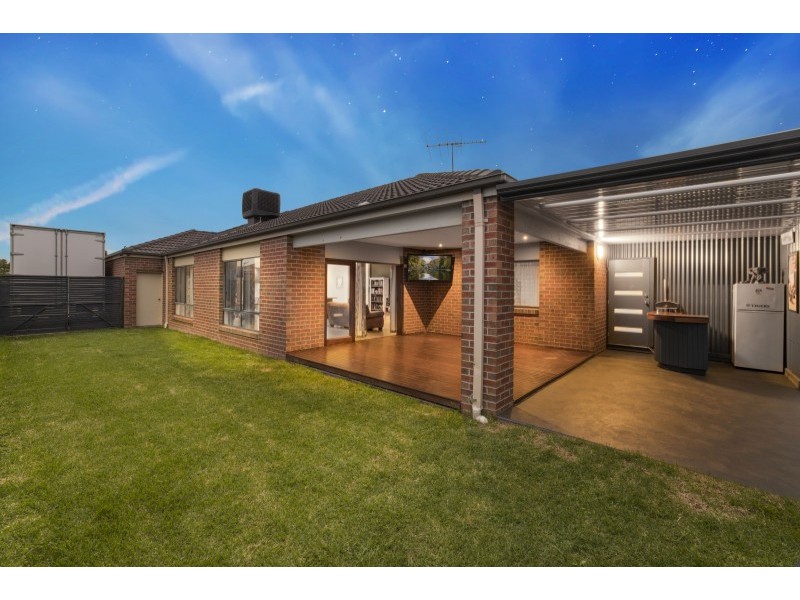 14 Sweet Pea Drive, Pakenham VIC 3810