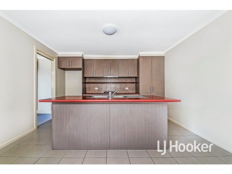 3/49 Princes Highway, Pakenham VIC 3810