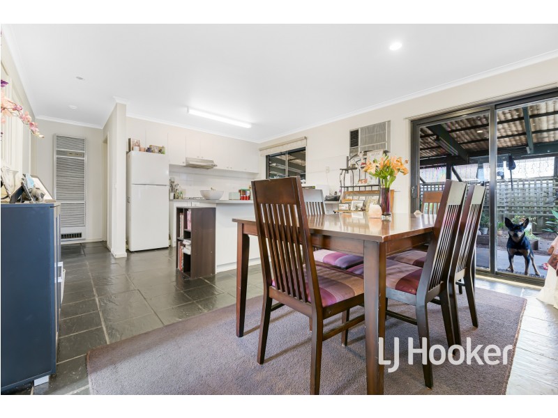 31 Duncan Drive, Pakenham VIC 3810