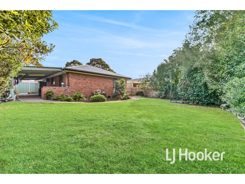 31 Duncan Drive, Pakenham VIC 3810