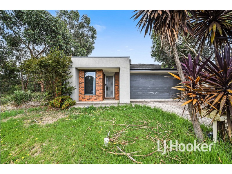 52 Devine Drive, Pakenham VIC 3810