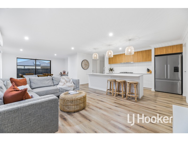 17 Berri Avenue, Officer South VIC 3809