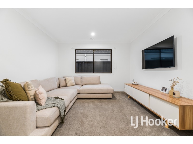 17 Berri Avenue, Officer South VIC 3809