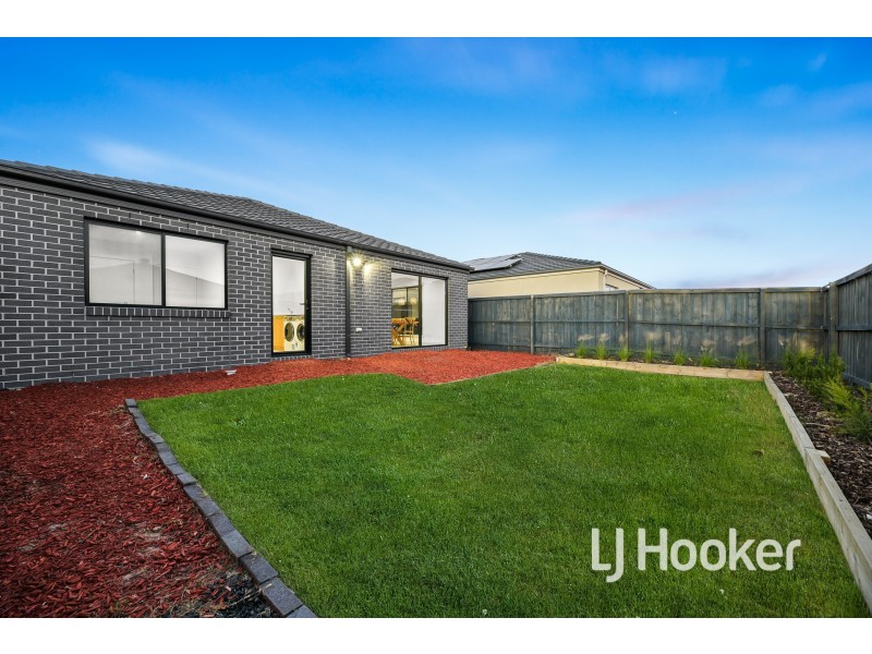 17 Berri Avenue, Officer South VIC 3809