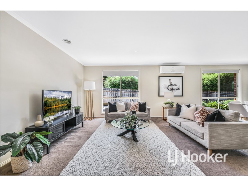 8A Ebony Drive, Pakenham VIC 3810