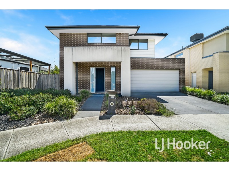 12 Denton Drive, Officer VIC 3809