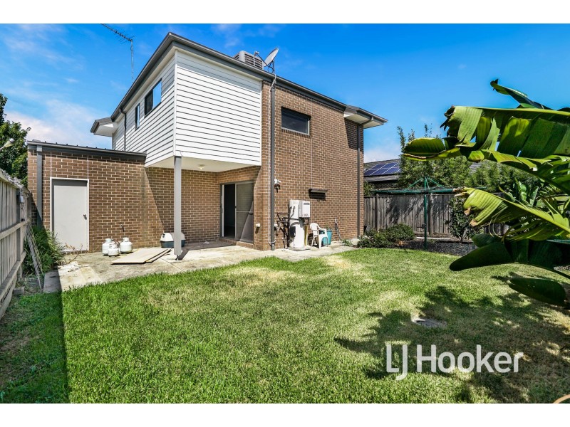 12 Denton Drive, Officer VIC 3809