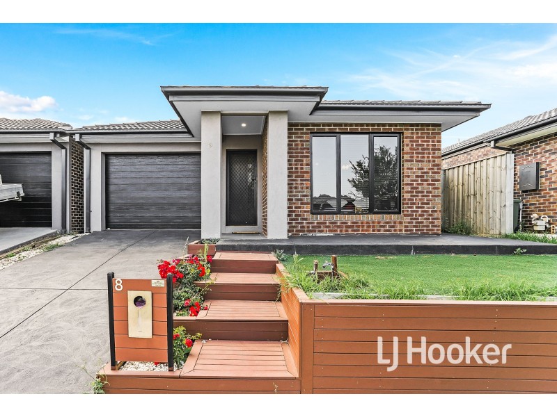 8 Lavender Road, Officer VIC 3809