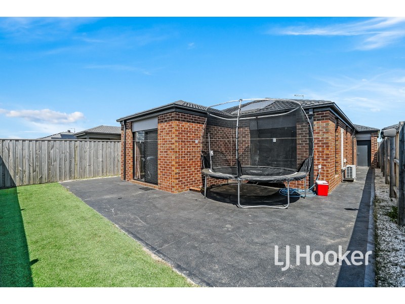 8 Lavender Road, Officer VIC 3809