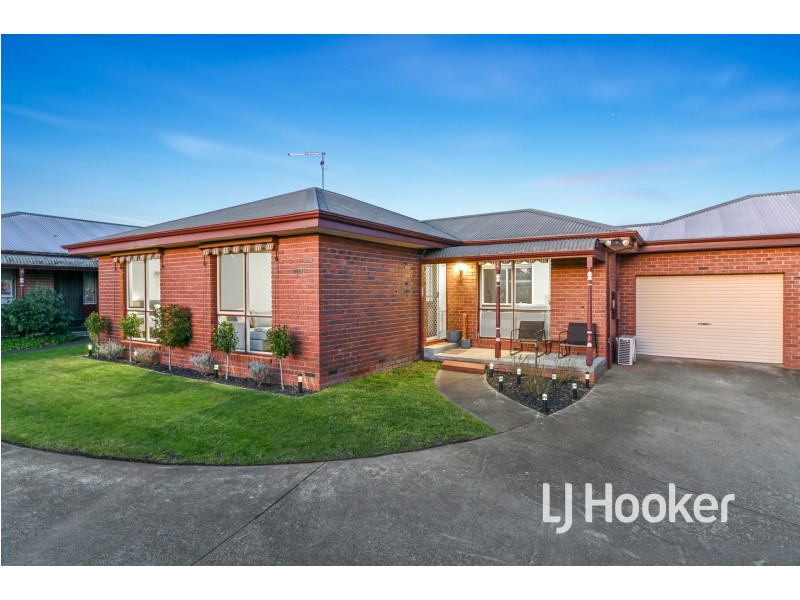 2/28A Henry Street, Pakenham VIC 3810