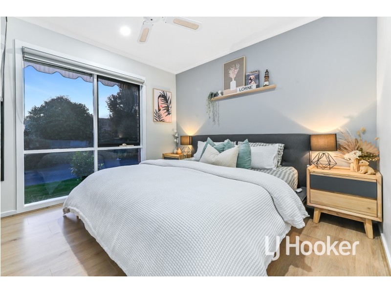 2/28A Henry Street, Pakenham VIC 3810