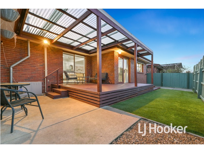 2/28A Henry Street, Pakenham VIC 3810