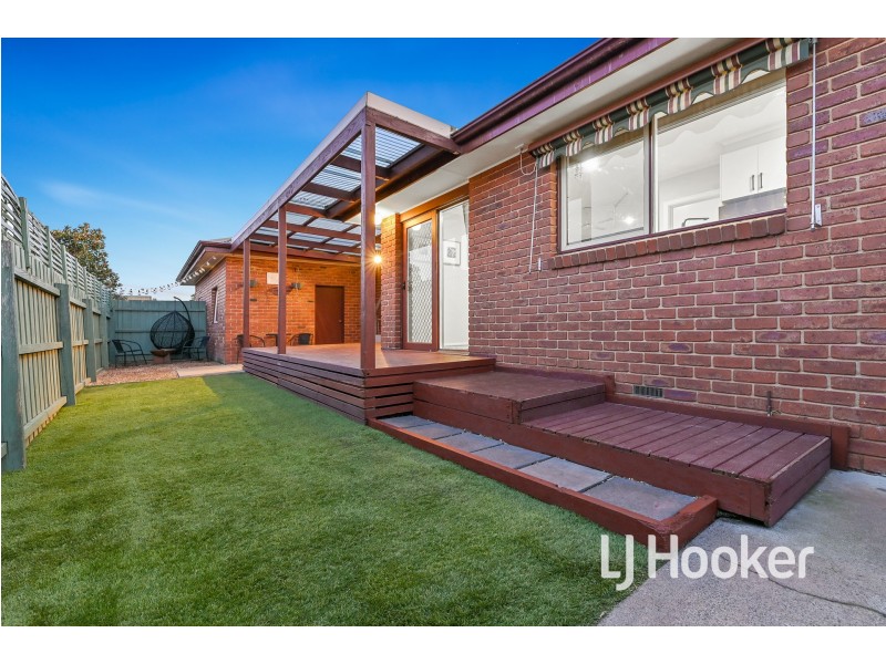 2/28A Henry Street, Pakenham VIC 3810