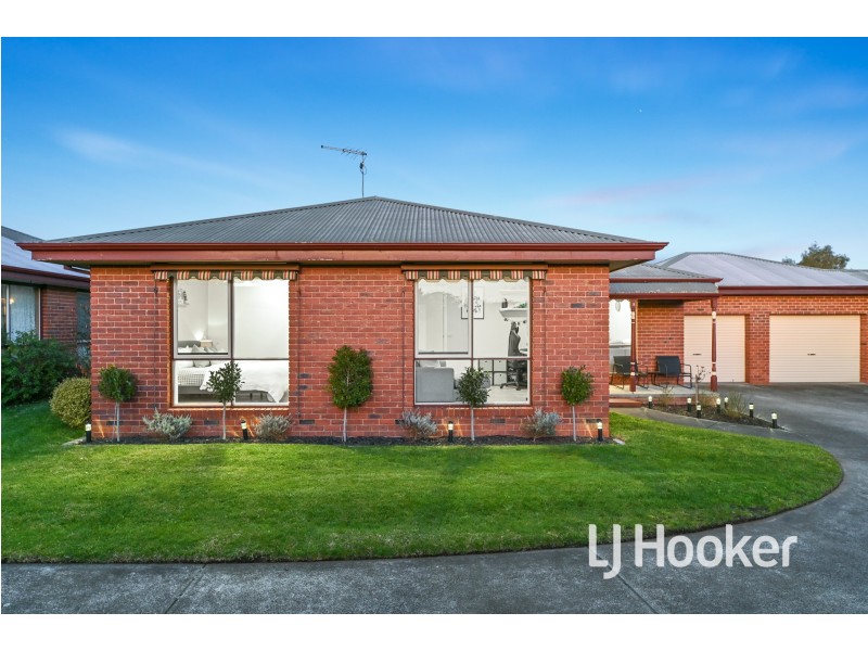 2/28A Henry Street, Pakenham VIC 3810