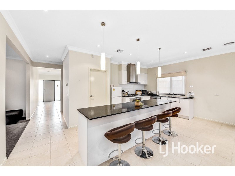 8 Morris Court, Officer VIC 3809