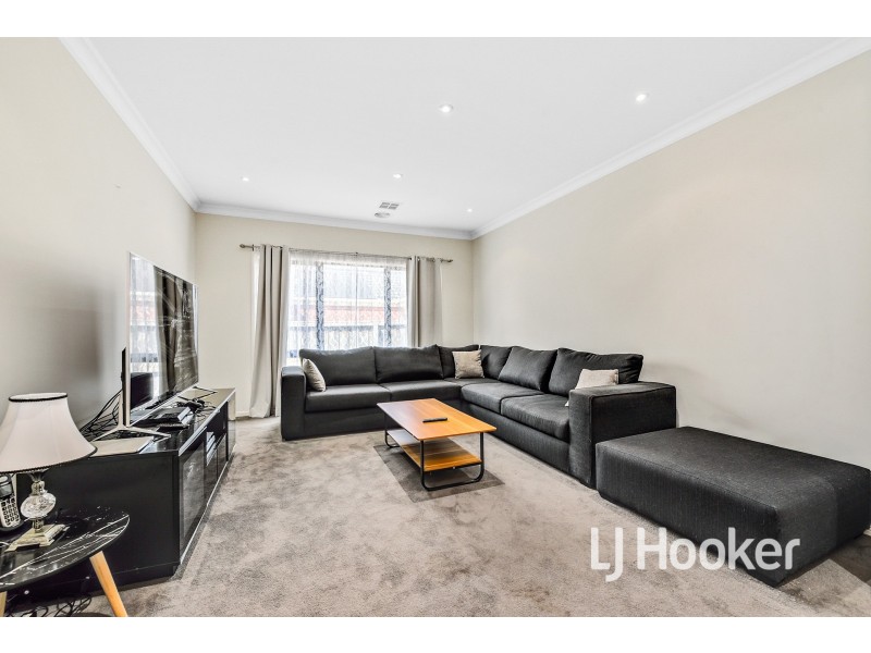 8 Morris Court, Officer VIC 3809