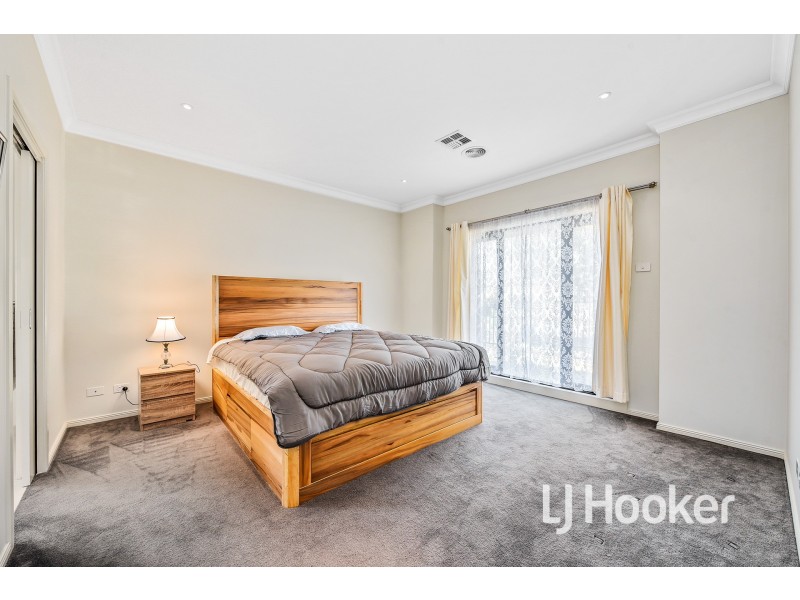 8 Morris Court, Officer VIC 3809